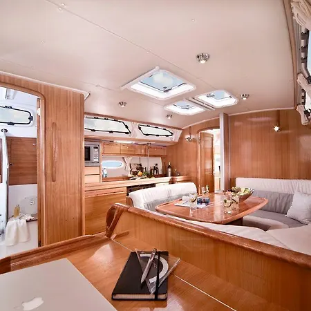 Boat In 보트호텔 스플리트
